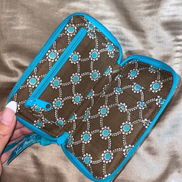 Vera Bradley wristlet phone wallet - Picture 3 of 4